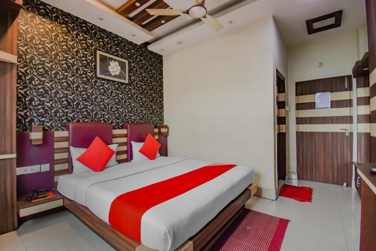 Oyo 1851 Hotel Sefali Deluxe كولكاتا المظهر الخارجي الصورة